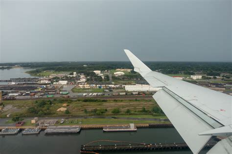 airports close to virginia beach virginia