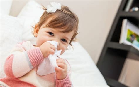 bagaimana cara mengatasi flu pada bayi