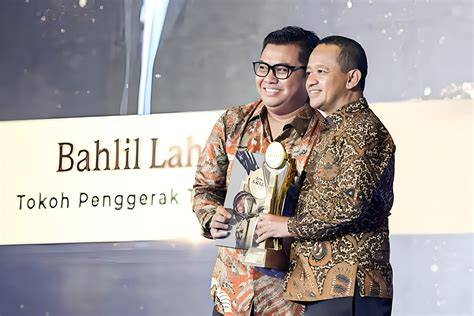 Transisi dari Swasta ke Pemerintahan