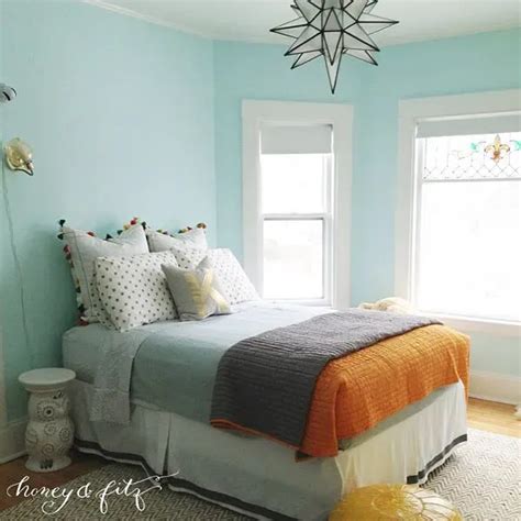 benjamin moore barely teal