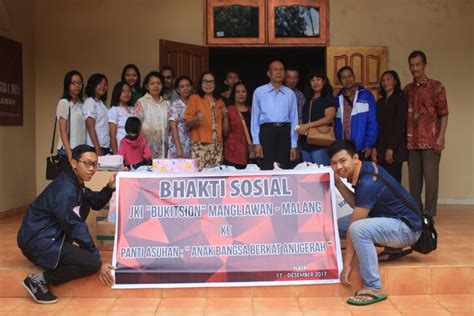 berpartisipasi dalam kegiatan sosial indonesia