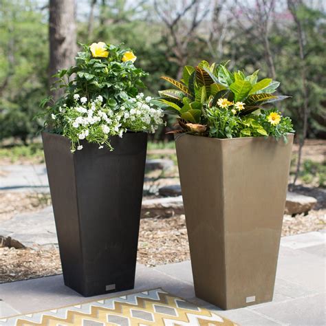 best plants for tall planters