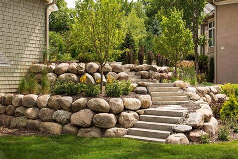 boulder retaining wall ideas