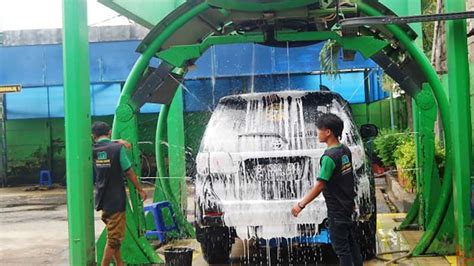 Mencuci mobil di Semarang