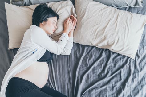 cara mengatasi susah tidur saat hamil muda