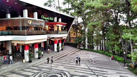 Pilihan Oleh-Oleh Khas Bandung di Ciwalk Mall