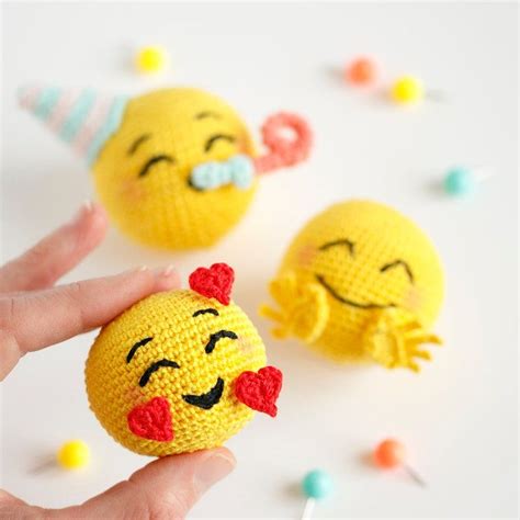 crochet emoji