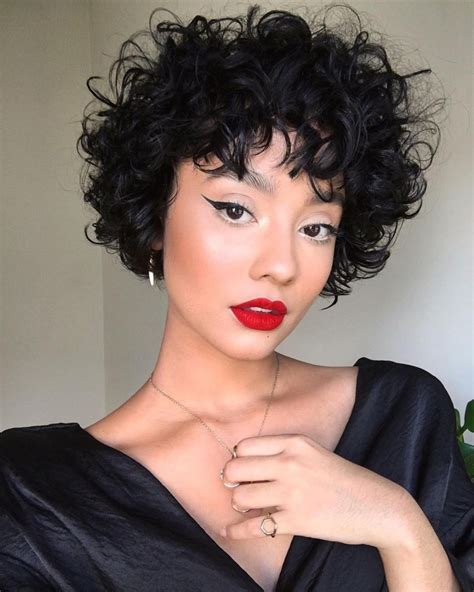 curly pixie cut round face