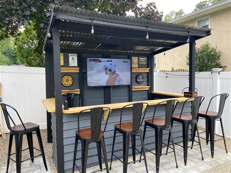 custom outdoor bar