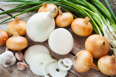 do onions deter pests