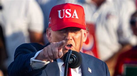 donald trump news conference today