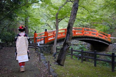 examples of traditional japanese culture