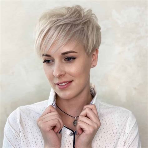 feathered pixie cut with bangs