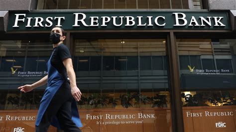 first republic bank headquarters phone number
