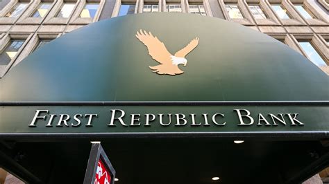first republic bank hours today