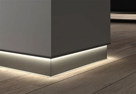 flush base trim