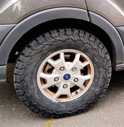 Diagram explaining Ford Transit tire size markings on a tire sidewall