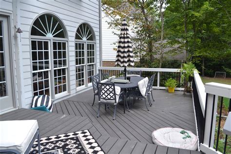 gray house deck color