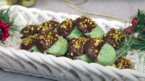 grinch pistachio