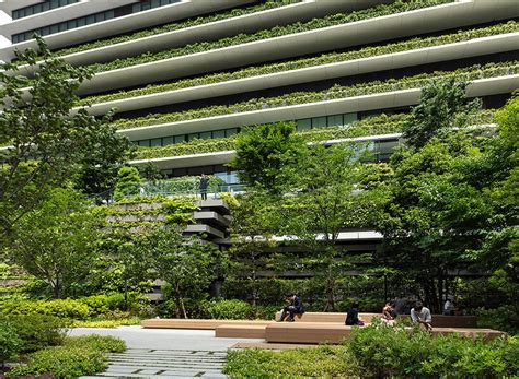 hills vertical garden