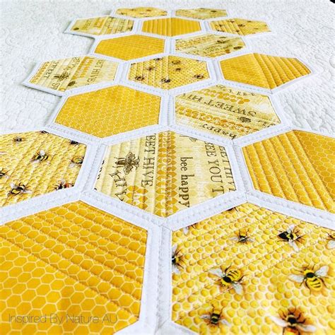 honeycomb table runner