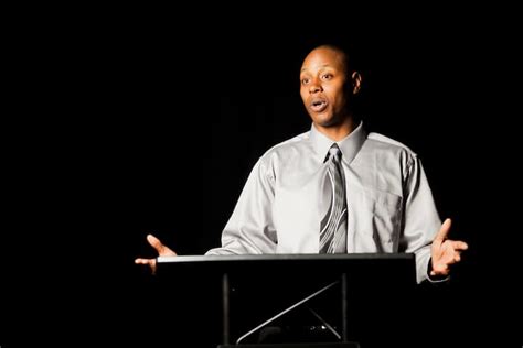 inviting principal on stage for speech