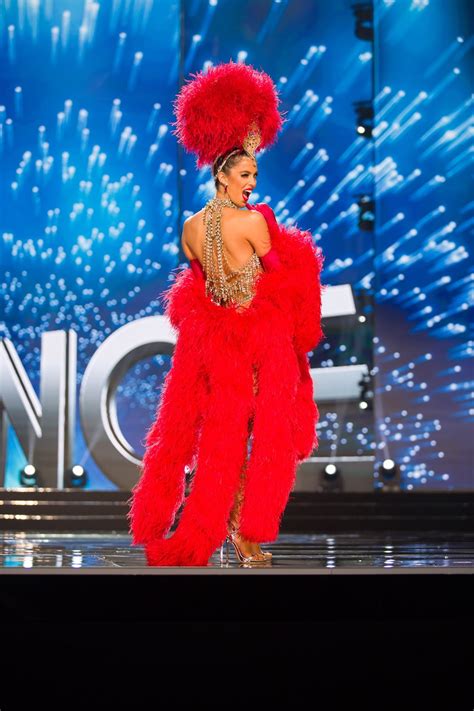 iris mittenaere national costume