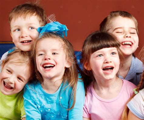Anak-anak Tertawa