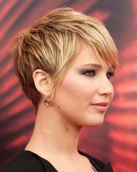 layered pixie cut for round faces