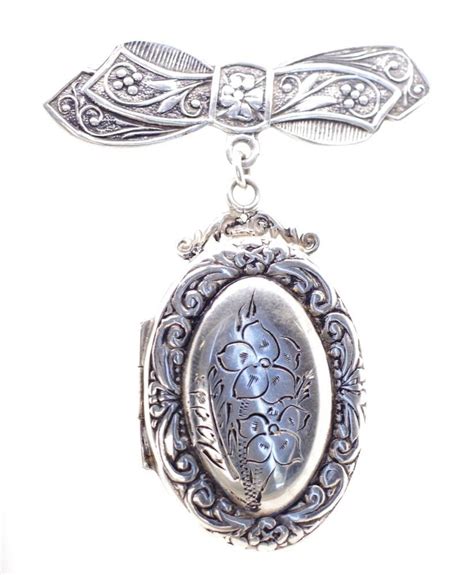 locket brooch