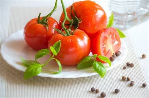 Manfaat Tomat untuk Kenari