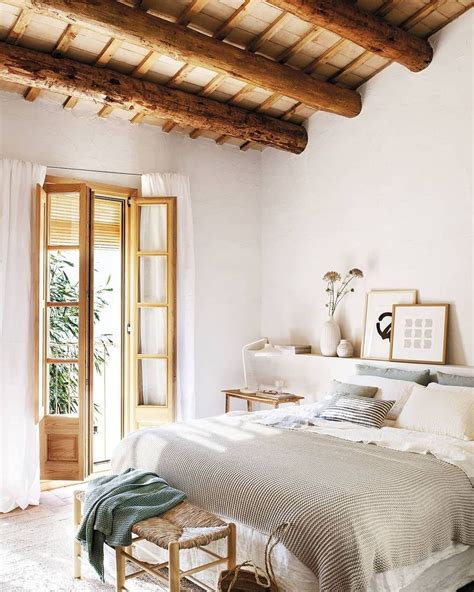 mediterranean bedroom decor