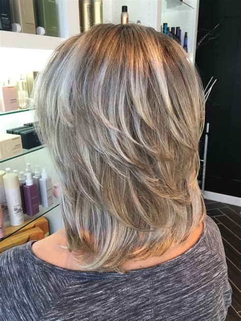 medium hair with short layers on top