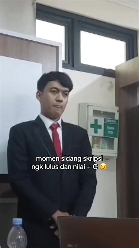 meme sidang skripsi