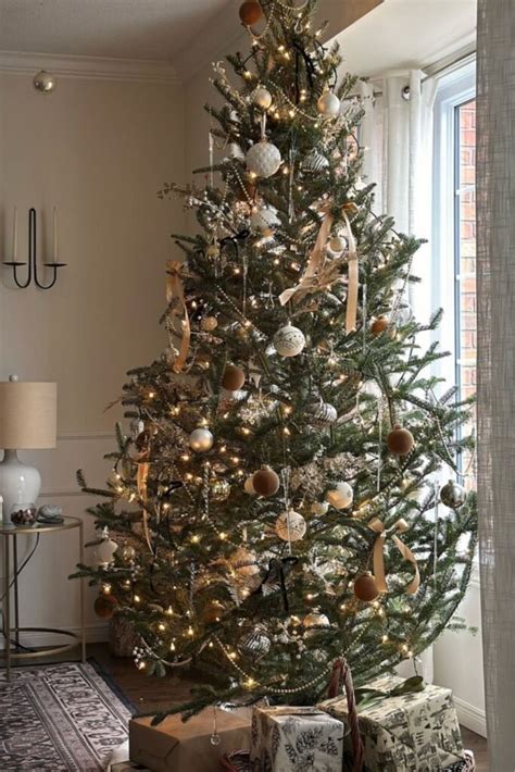 neutral tree