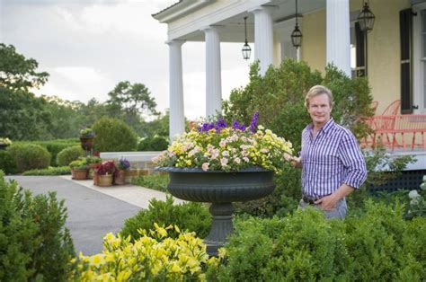 Tips for Patio Gardening: How to Grow Your Own Vegetables and Herbs