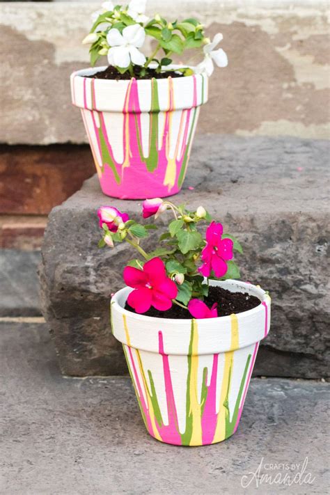 painting plant pots outdoor
