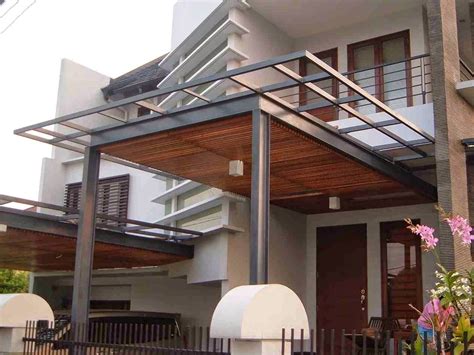 pergola balkon rumah minimalis