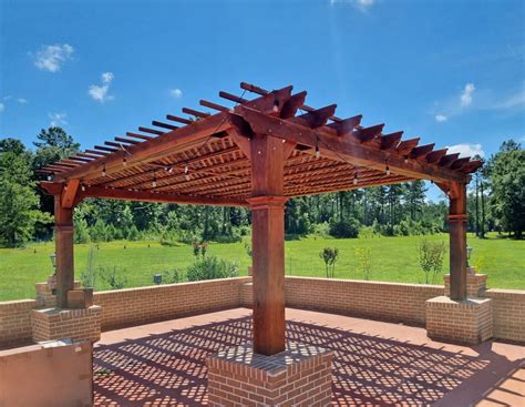 pergola with lattice top