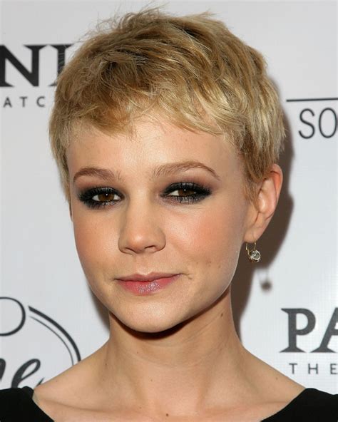 pictures of short pixie cuts