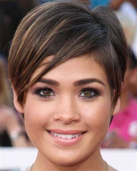 pixie cut styles for round faces