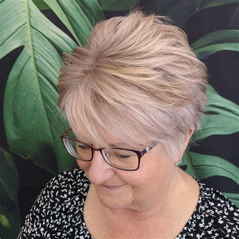 pixie cuts for over 60 with glasses