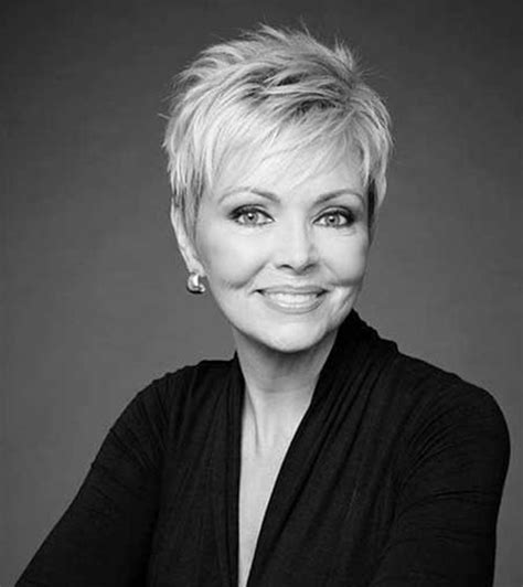 pixie haircut for round face over 60