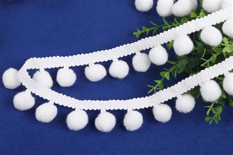 pom pom ribbon