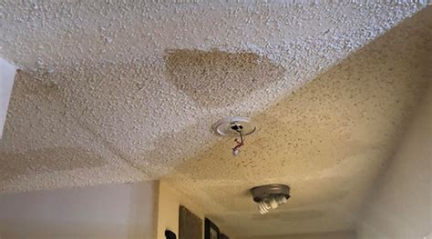 popcorn ceiling water damage