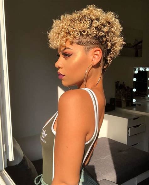 short blond curly hairstyles