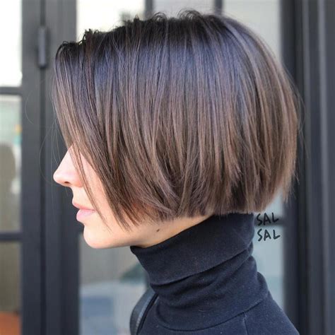 short blunt haircut with layers