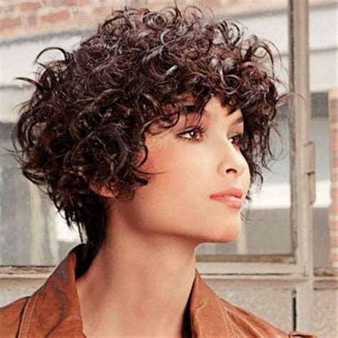 short haircuts for thick frizzy hair and round faces