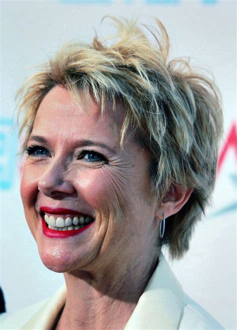 short haircuts for women over 60 with square face