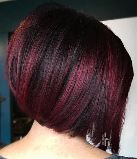 short haircuts with burgundy highlights